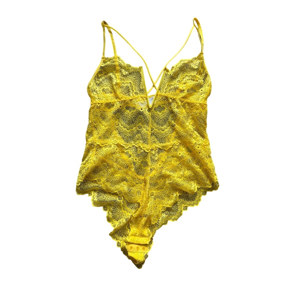 Cosmopolitan Yellow Lace Bodysuit‎ Lingerie Floral Scalloped V-Neck Coquette M